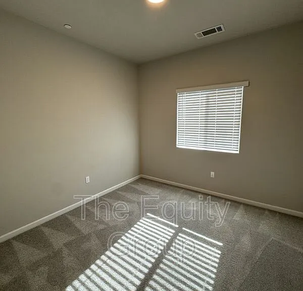 514 S Summit St #103 — Photo 13