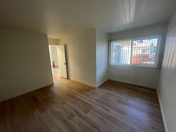 5th image of 686 Rebecca Way APT 1
