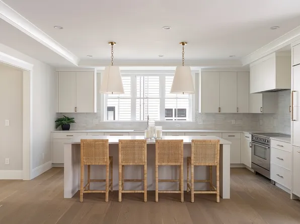 237 California St #237, Newton, MA 02458