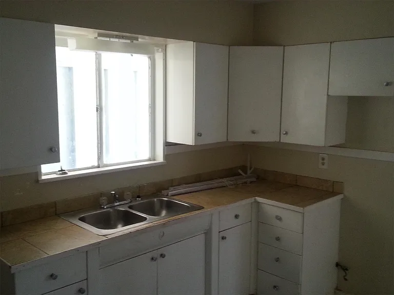 3019 Lakewood Dr — Photo 8