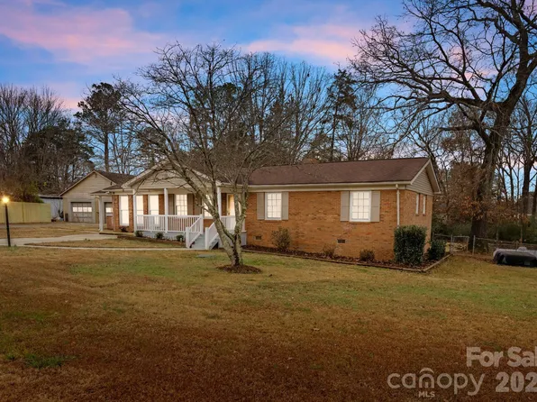 784 Crestmont Dr SE, Concord, NC 28025