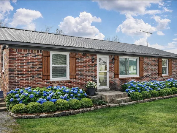 611 Estes St, Smithville, TN 37166