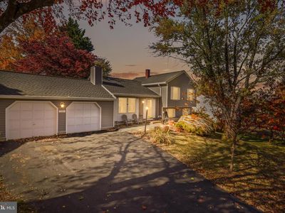 207 N Laura Anne Dr, Sterling, VA, 20164