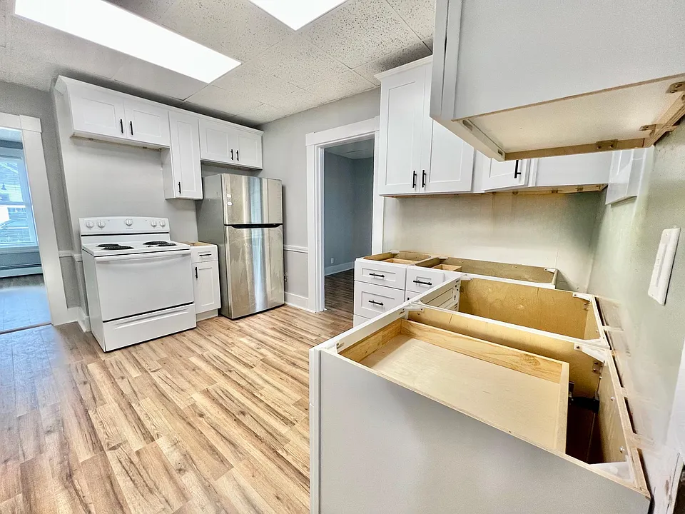 94 Main St #2