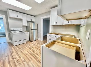 94 Main St APT 2, North Andover, MA 01845