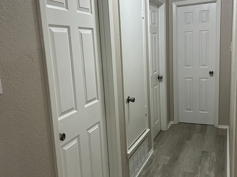 2110 Jerome Dr — Photo 20