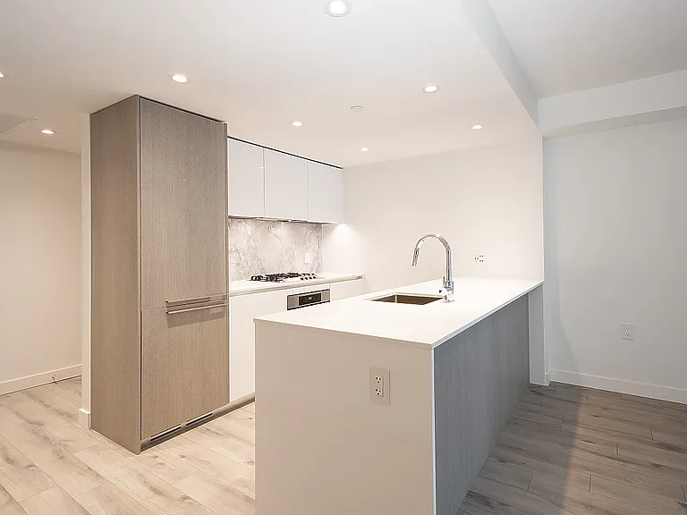 1107 Richards St #212 — Photo 2