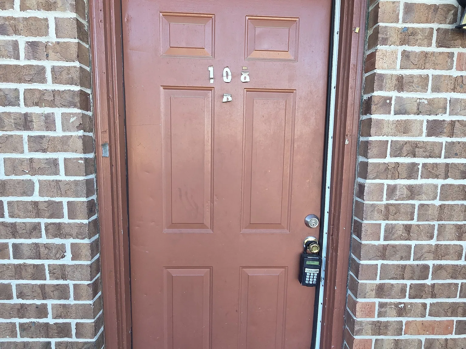 108 Rue Royale — Photo 1