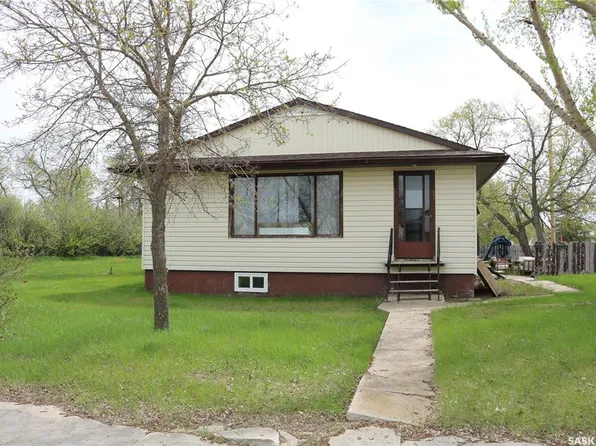 202 Main STREET, Young, SK S0K 4Y0