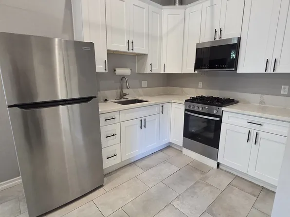 3511 Day St #B, San Diego, CA 92105