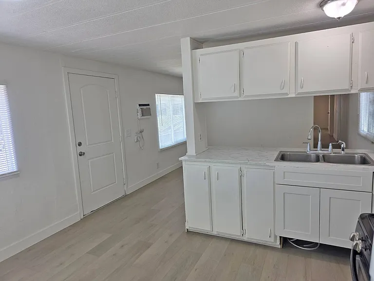 515 River Rd #17 — Photo 2
