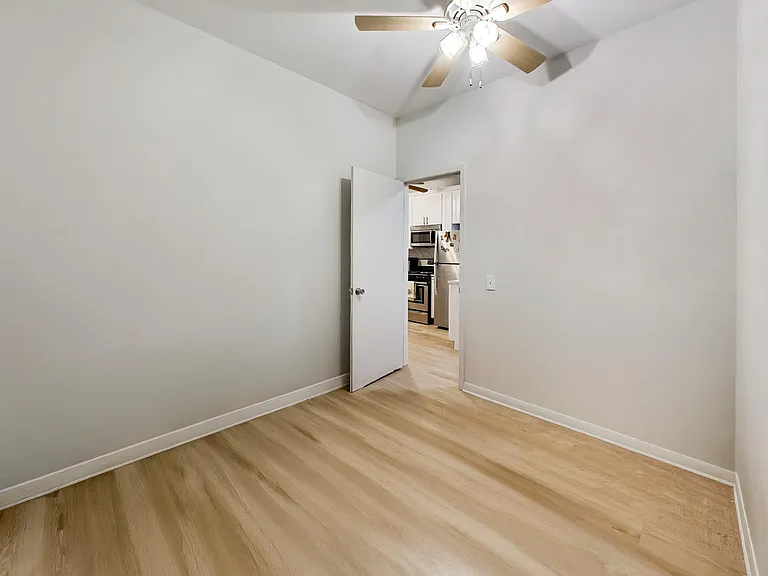 3151 N Southport Ave #1F — Photo 16