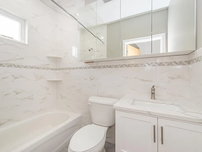 344 Franklin St #1 — Photo 10