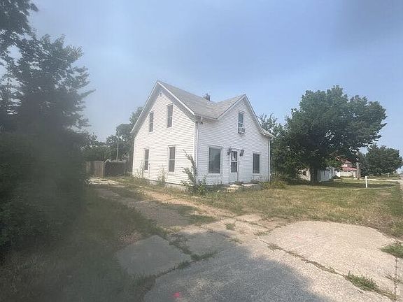 3rd image of 208 N Hyde St