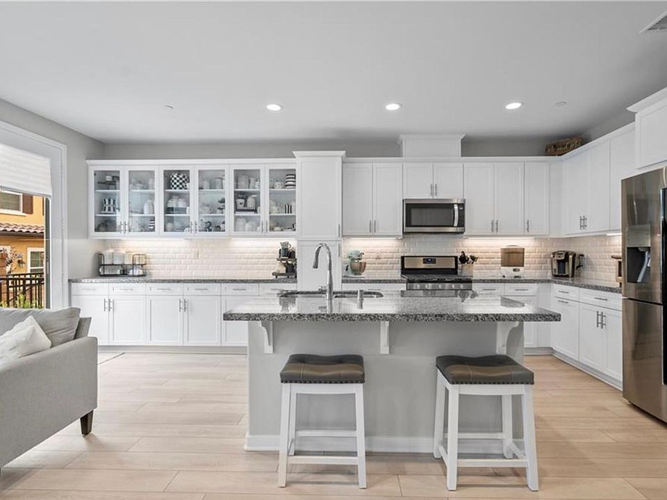 1st image of 28654 Jardineras Dr