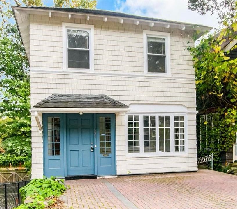 1st image of 204 Parkview Ave