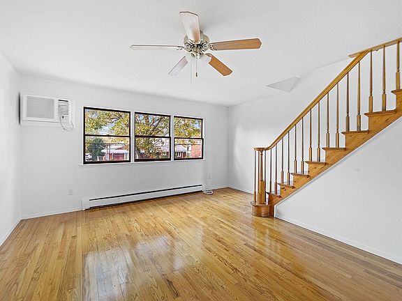 3rd image of 203 Mallory Ave