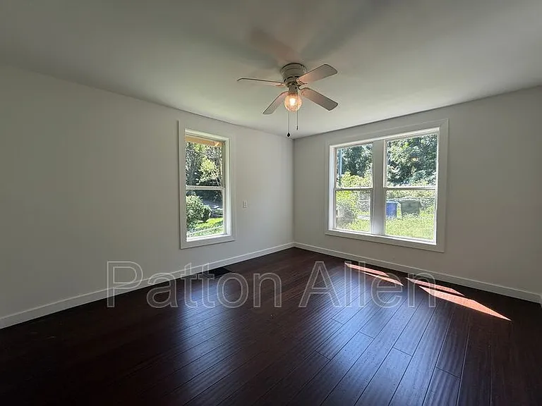 152 Ardmore St — Photo 11