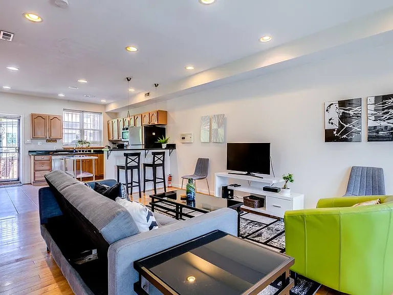 541 Florida Ave NW #A — Photo 5