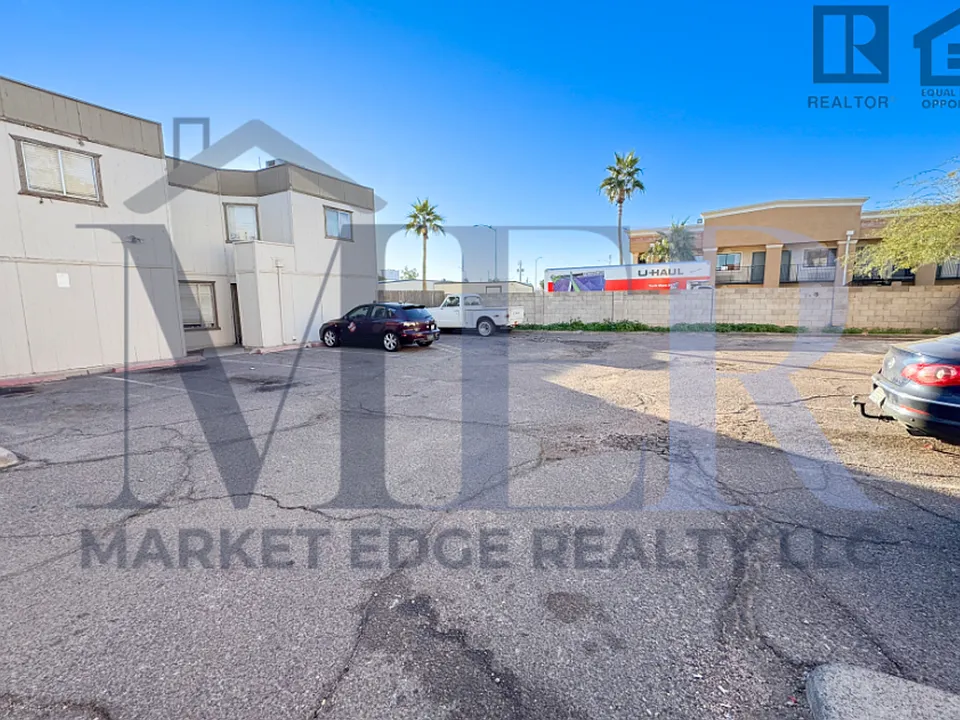 1765 E Pepper Cir