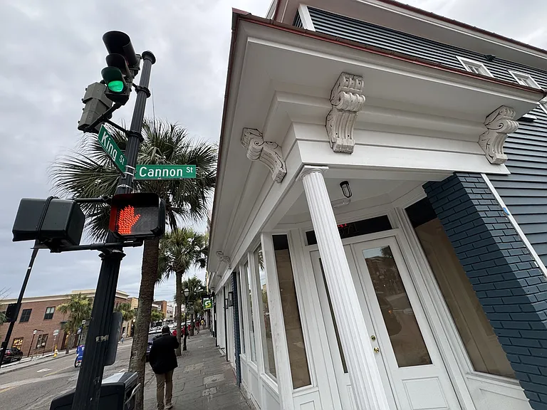 569 King St #A — Photo 6