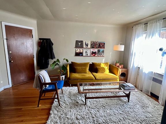 3rd image of 3579 Zumstein Ave APT 8