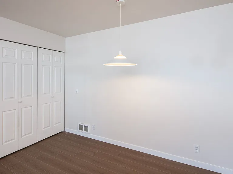 928 N 97th St Apartments — Photo 33