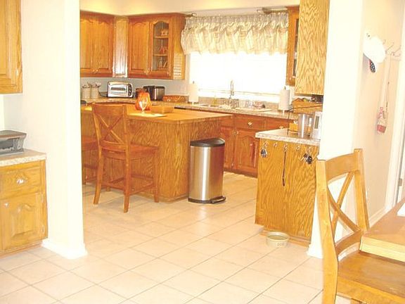 2nd image of 1585 County Road 296