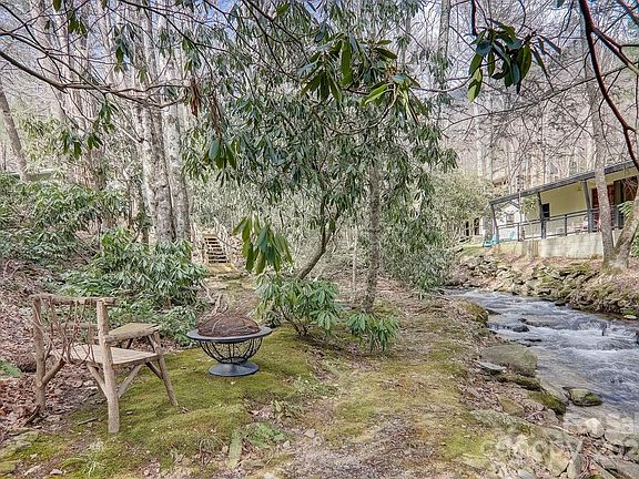 5th image of 15 McGregor Ln