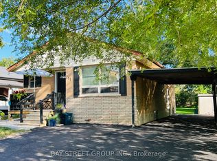 711 Dunlop St W #BASEMENT, Whitby, ON L1N 1V4