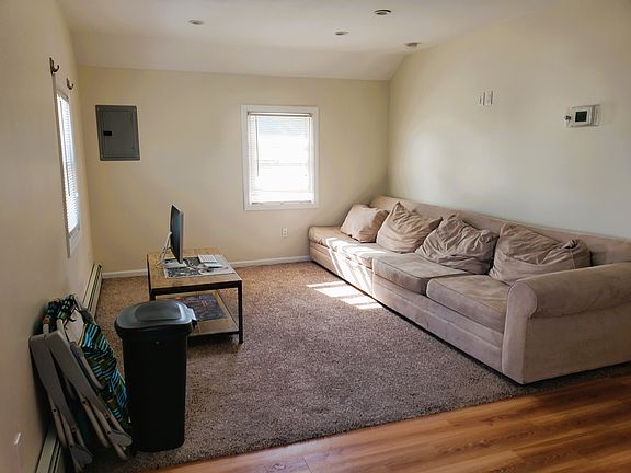 3rd image of 249 Broadway Floor 2