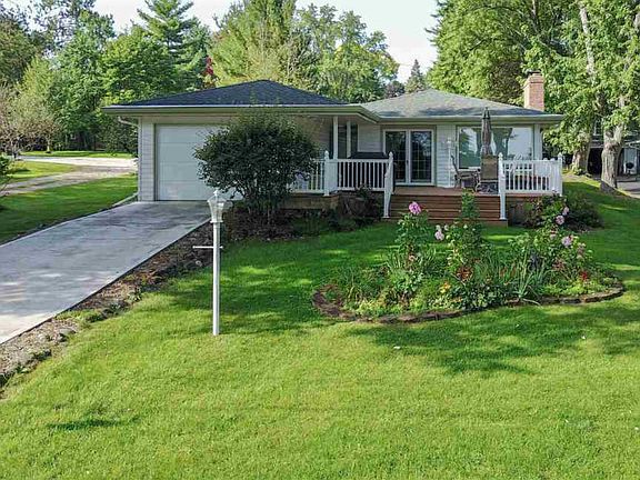 5th image of N4273 S Lakeshore Dr