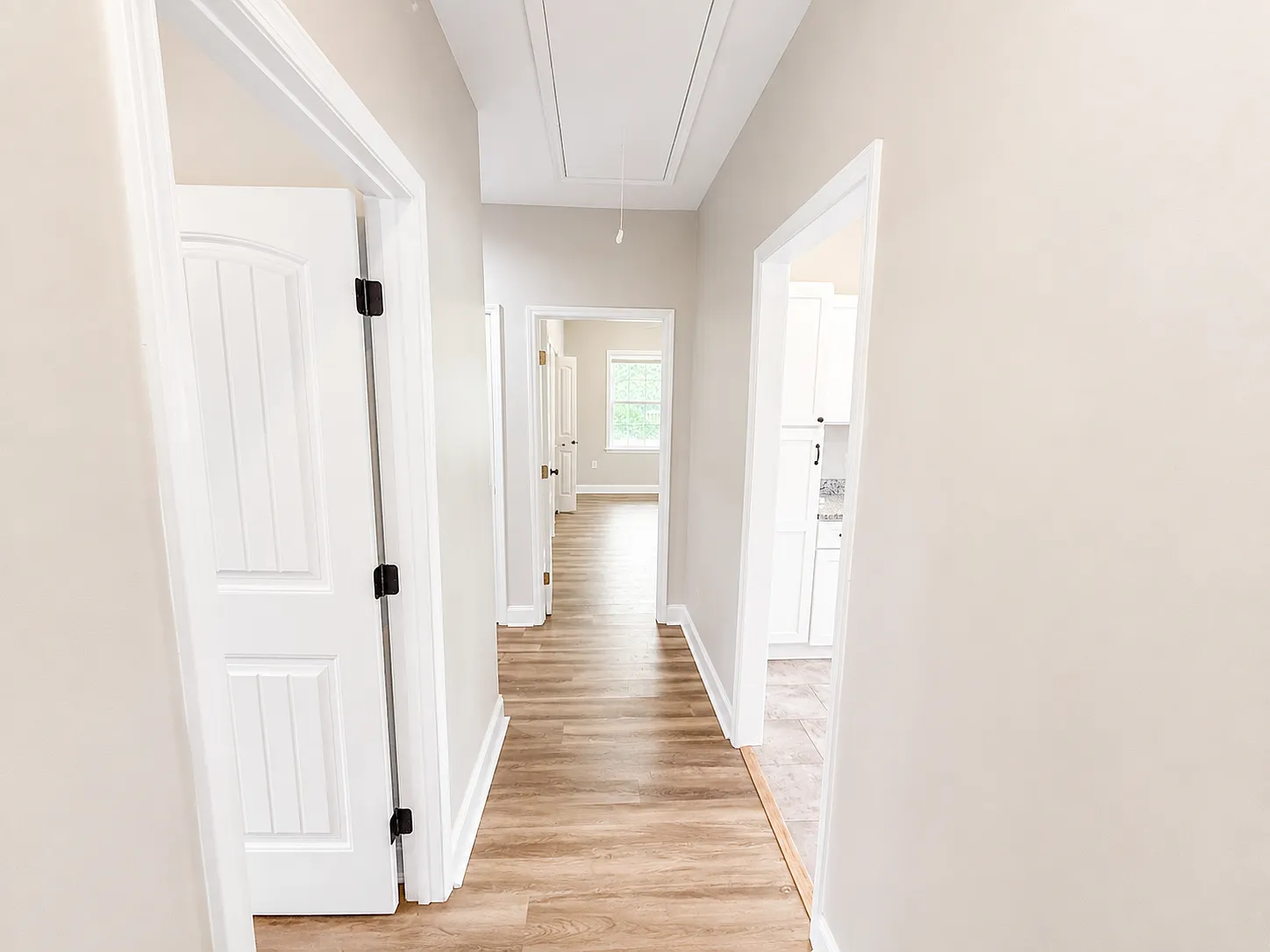 4 bed, 1800 sqft, $2,075 — Photo 4