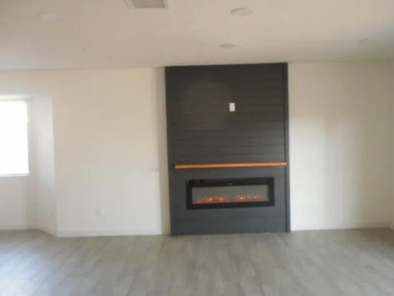11100 Childress Ave — Photo 6