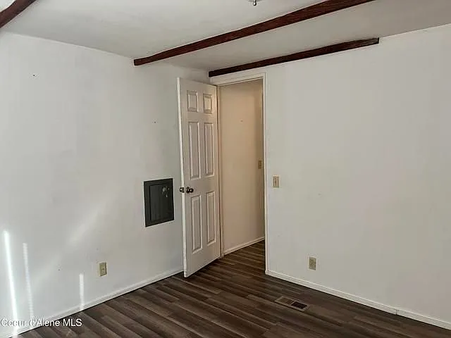 102 N 3rd St #8 — Photo 6