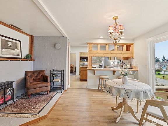 5th image of 905 Avenue A