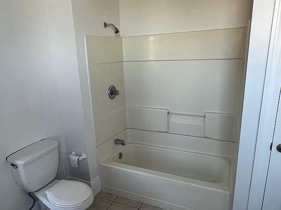 5th image of 2469 W McMicken Ave APT 5