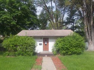 8206 Clinton Ave S, Bloomington, MN 55420