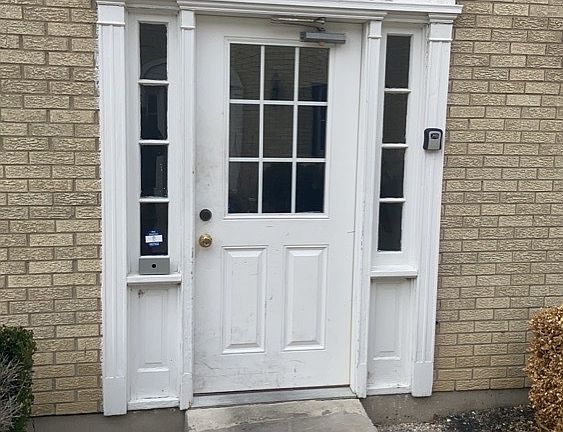 4th image of 111 Imperial Ct #4