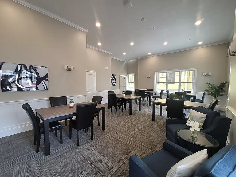320 Middlesex Ave #B303 — Photo 44