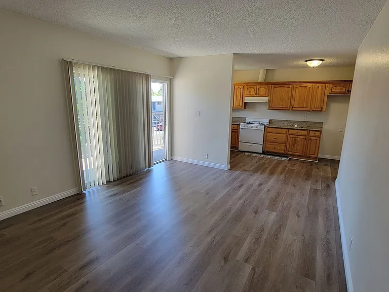 Park Verdugo Apartments — Photo 41