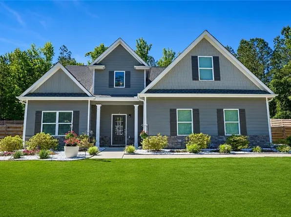 20 Hawthorn Ln, Covington, GA 30014