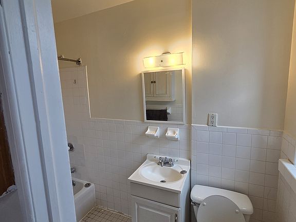 5th image of 975 Amsterdam Ave #5E