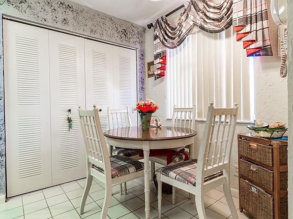 4th image of 7192 Huntington Ln APT 205