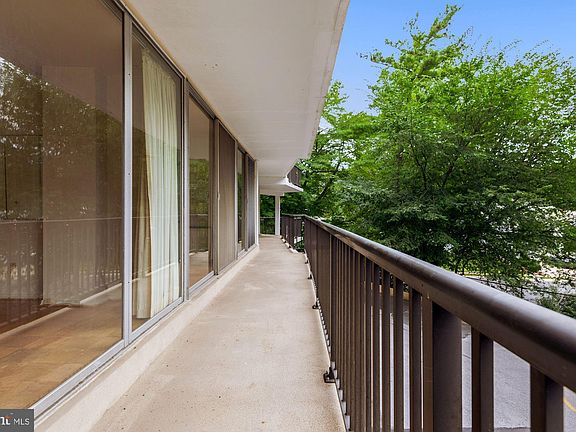 4th image of 3333 University Blvd W APT G01