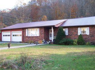 70 Duncan Frk, Delbarton, WV 25670