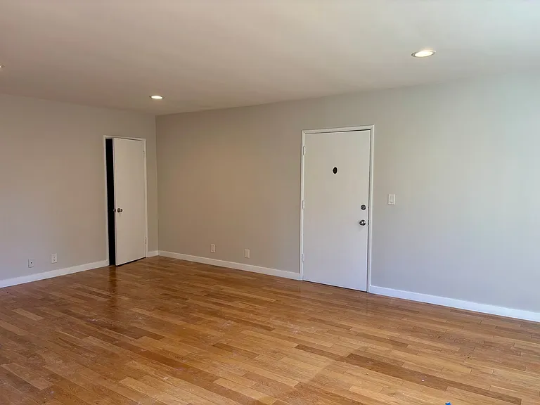 4511 Finley Ave — Photo 3