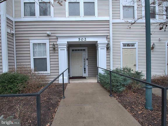 2nd image of 502 King Farm Blvd APT 204