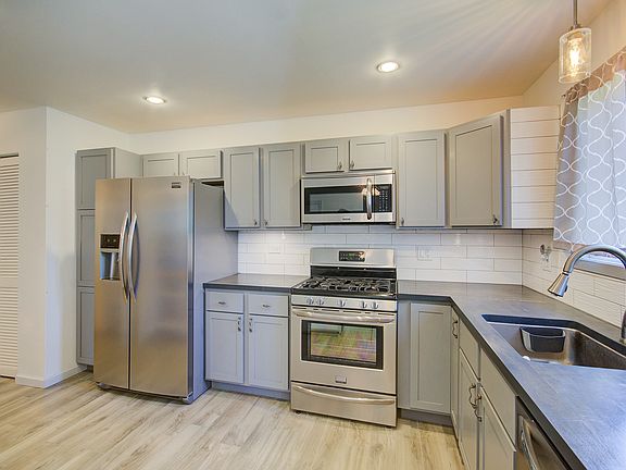 5th image of 16P Fernwood Dr