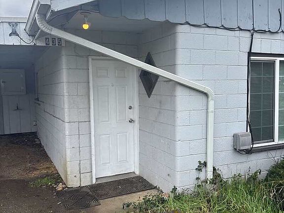 2nd image of 435 NE Russell Ave